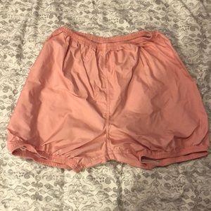 Bullet Pointe Shorts